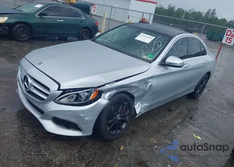 2018 Mercedes-Benz C 300 4Matic z USA, uszkodzony, nr VIN WDDWF4KBXJR318385
